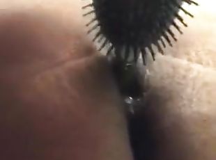 Teen drills asshole with hairbrush gets
